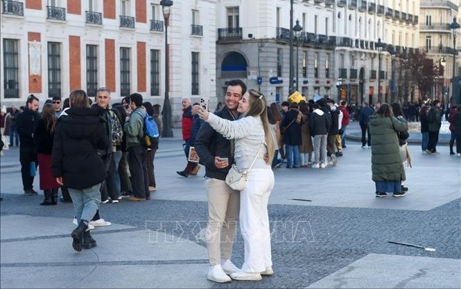 Khách du lịch tại Madrid, Tây Ban Nha. 14-7-du-lich-tbn-8010.jpg