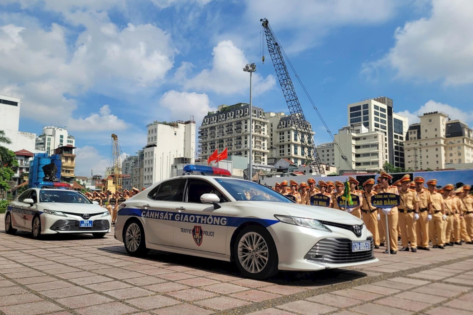 Lực lượng, phương tiện tăng cường trở về các đơn vị thuộc Phòng Cảnh sát giao thông Hà Nội thực hiện nhiệm vụ. ca-3.jpg