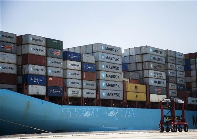 Các container hàng hóa tại cảng ở bang Michoacan, Mexico. 12-7-thue-my-4725.jpg