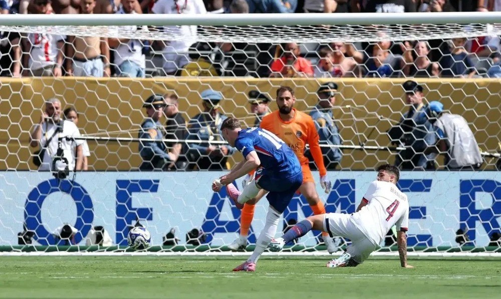 Cole chơi xuất thần giúp Chelsea vô địch FIFA Club World Cup. 14-7-chelse-1-5845.jpg