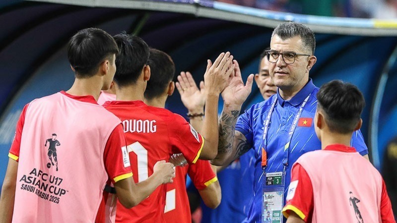 Thầy trò huấn luyện viên Cristiano Roland hướng tới Vòng loại U17 châu Á 2026 diễn ra vào tháng 11 tới đây. dt-vn-6040.jpg