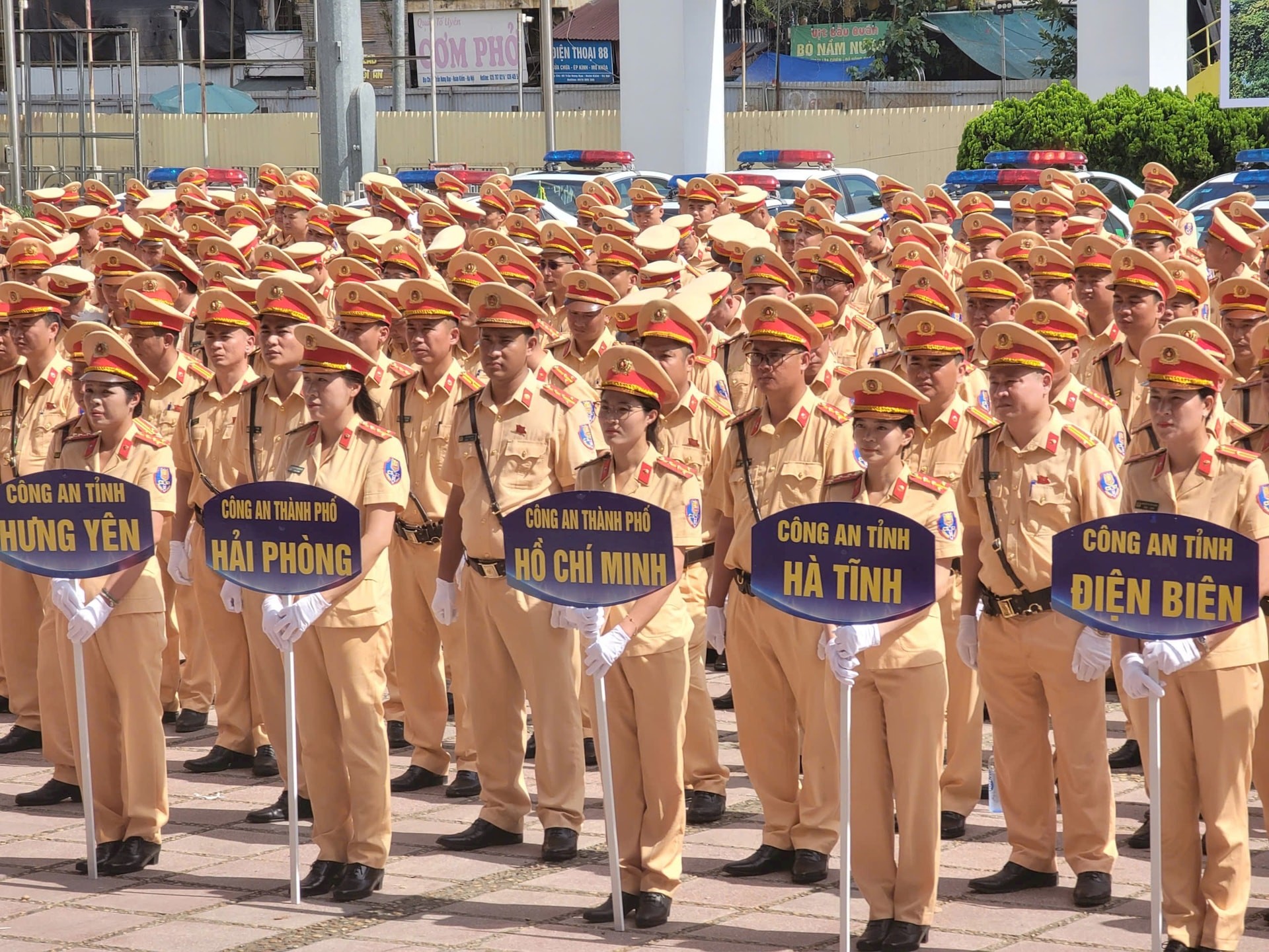 Lực lượng tăng cường gồm những cán bộ, chiến sĩ Cảnh sát giao thông ưu tú, có kinh nghiệm. ca-2.jpg