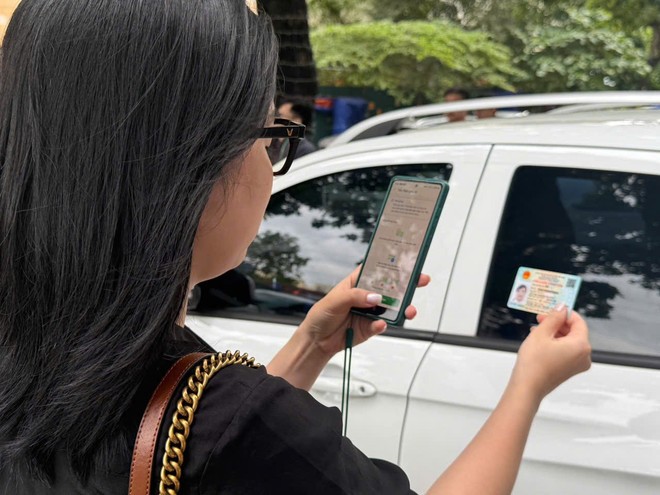 Chủ phương tiện thực hiện định danh ngay trên ứng dụng VETC.