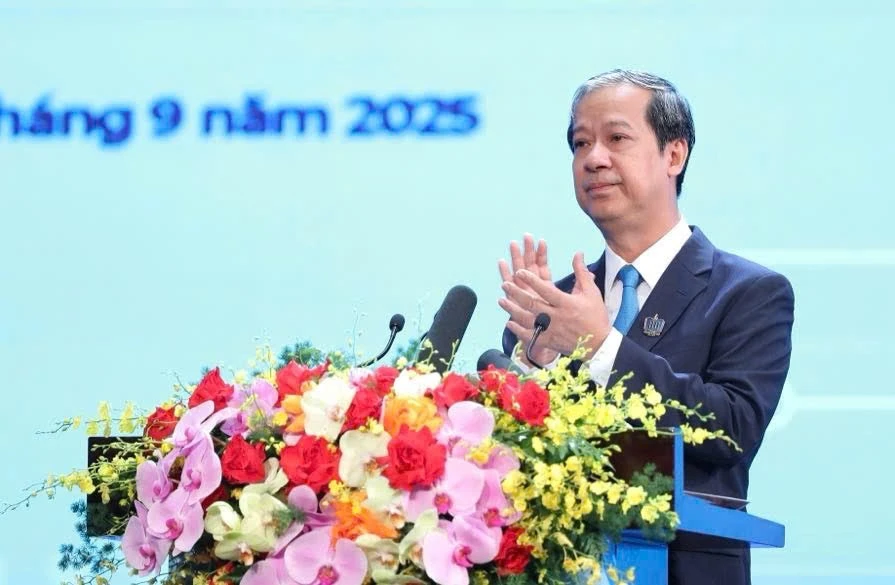 Bộ trưởng Bộ Giáo dục và Đào tạo Nguyễn Kim Sơn phát biểu tại buổi lễ.