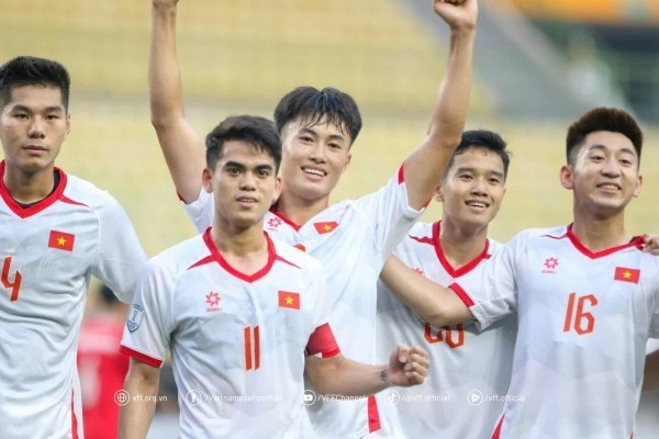 Chiến thắng 3-0 trước U23 Lào giúp U23 Việt Nam có khởi đầu thuận lợi trong hành trình bảo vệ ngôi vương. viet-nam-thang-lao-2-9721.jpg