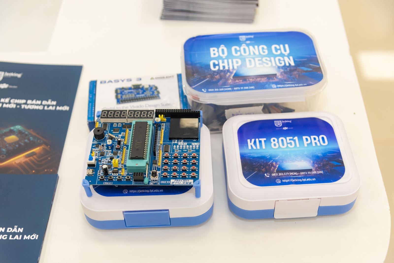 Sản phẩm chip bán dẫn do FPT thiết kế sản xuất. Sản phẩm chip bán dẫn do FPT thiết kế sản xuất.
