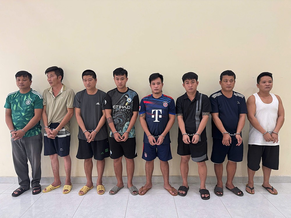 Các đối tượng trong đường dây sản xuất gas “lậu” tại Cơ quan Công an. ga-3.png