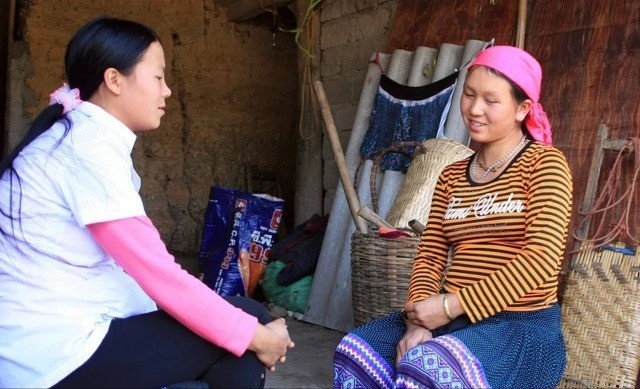 Tiêu chuẩn đối với nhân viên y tế thôn bản và cô đỡ thôn bản được quy định rõ trong Thông tư 27/2023/TT-BYT của Bộ Y tế. y-ta-thon-ban-1-8691.jpg