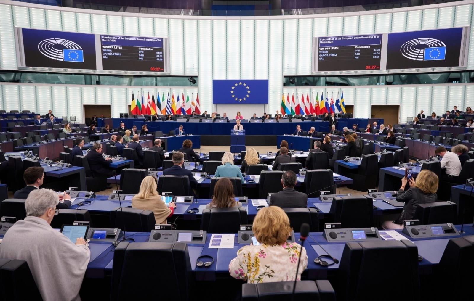 Chủ tịch Ủy ban châu Âu Ursula von der Leyen phát biểu tại phiên họp Nghị viện châu ở Strasbourg, Pháp. 14-7-thue-eu-3633.jpg