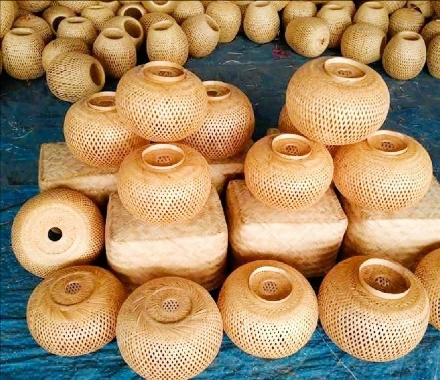 Hàng thủ công mây, tre, cói của Việt Nam được khách ở nhiều quốc gia ưa chuộng. hang-thu-cong-vn-2923.jpg