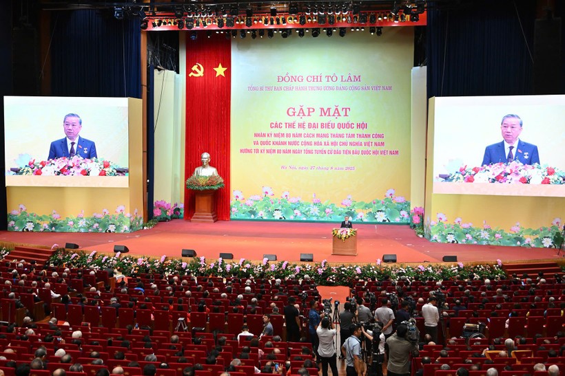 Toàn cảnh hội nghị. qh-1.jpg