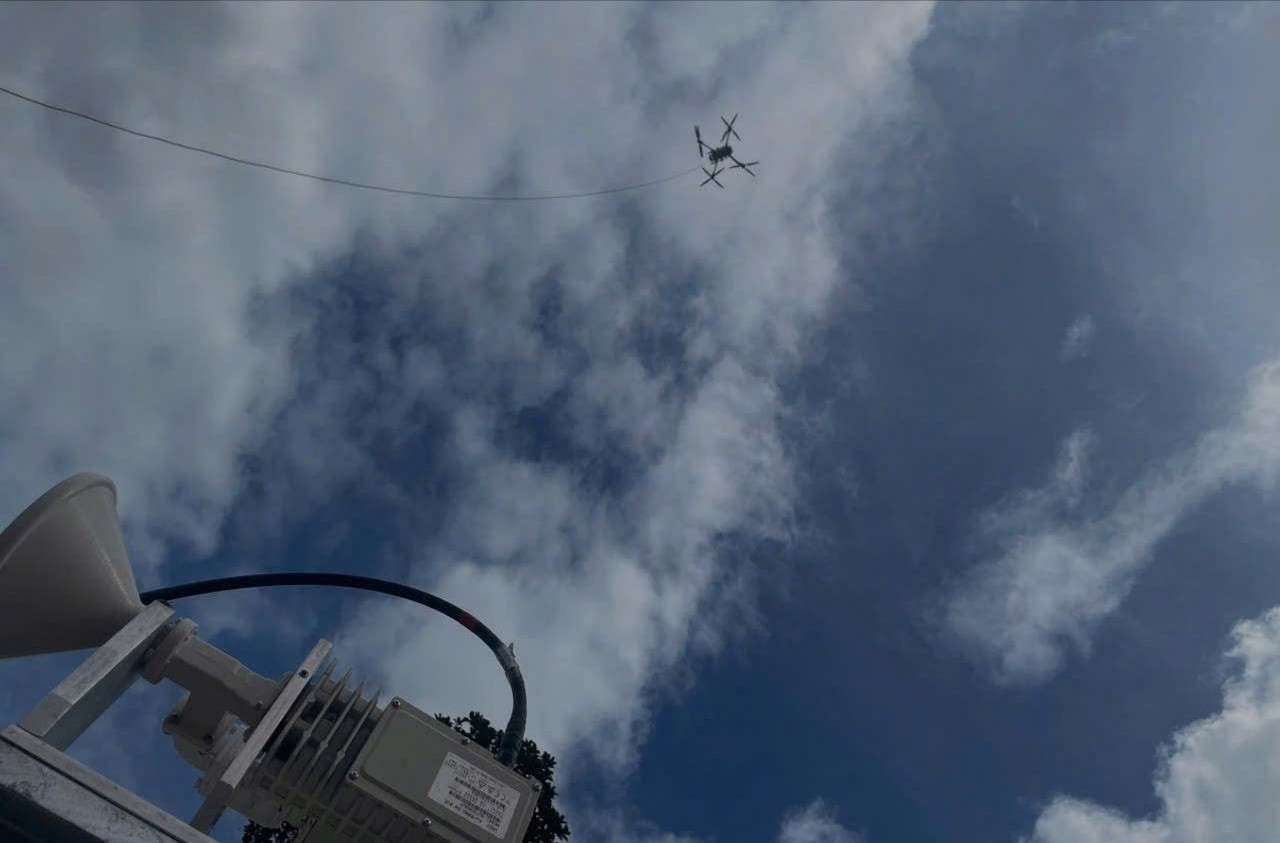 Từ độ cao hàng trăm mét, Drone có thể tạo vùng phủ sóng bán kính 6 km. viettel-1-3458.jpg