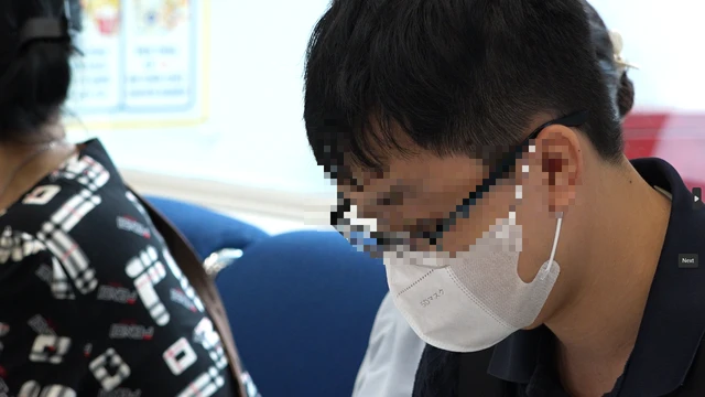 Bác sĩ khuyến cáo bệnh nhân không nên tự ý ra nhà thuốc mua thuốc nhỏ mắt mà không có sự hướng dẫn, kê đơn của bác sĩ.