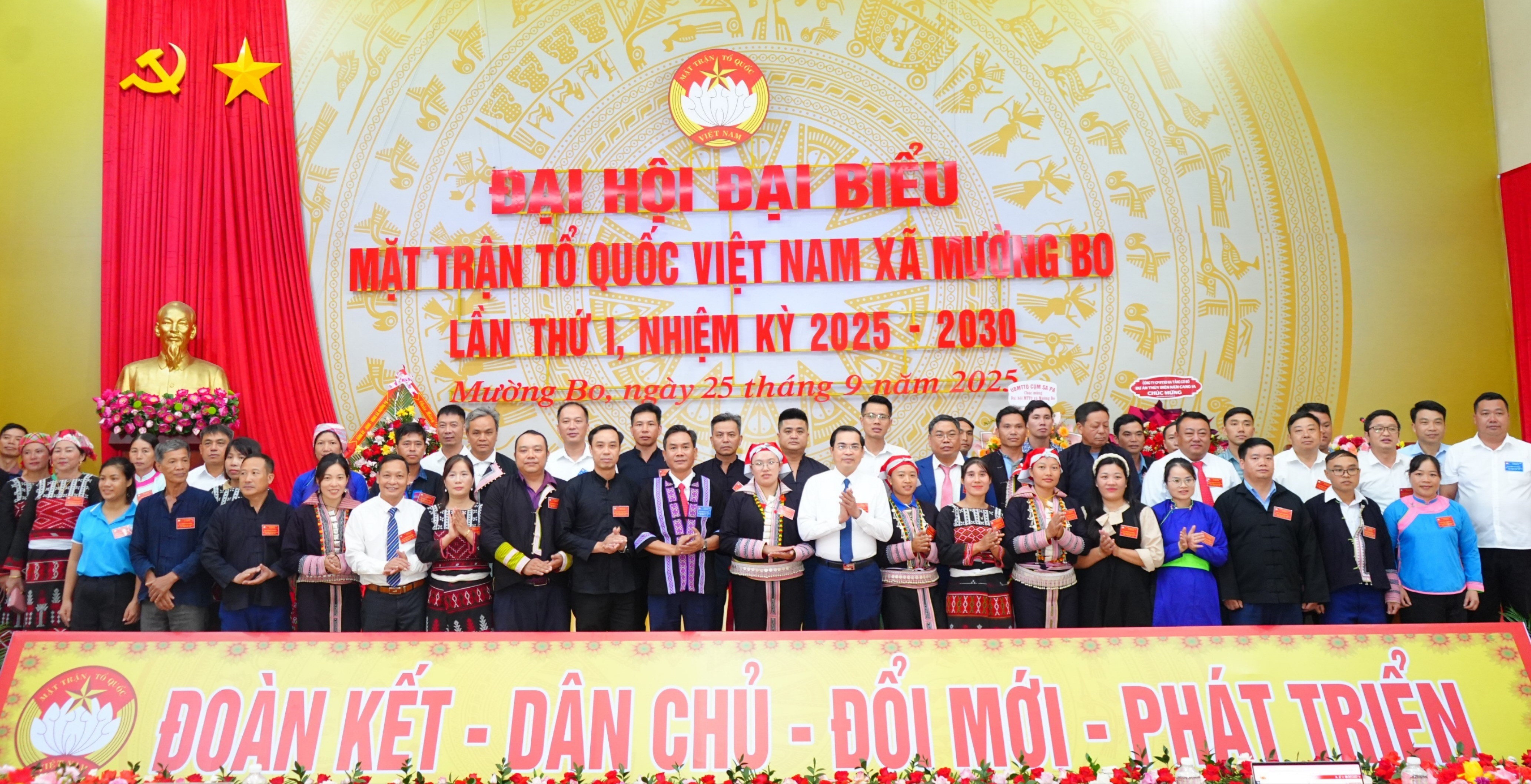 Ủy viên Ủy ban MTTQ xã Mường Bo nhiệm kỳ 2025 - 2030 ra mắt đại hội. hiep-thuong-2092.jpg