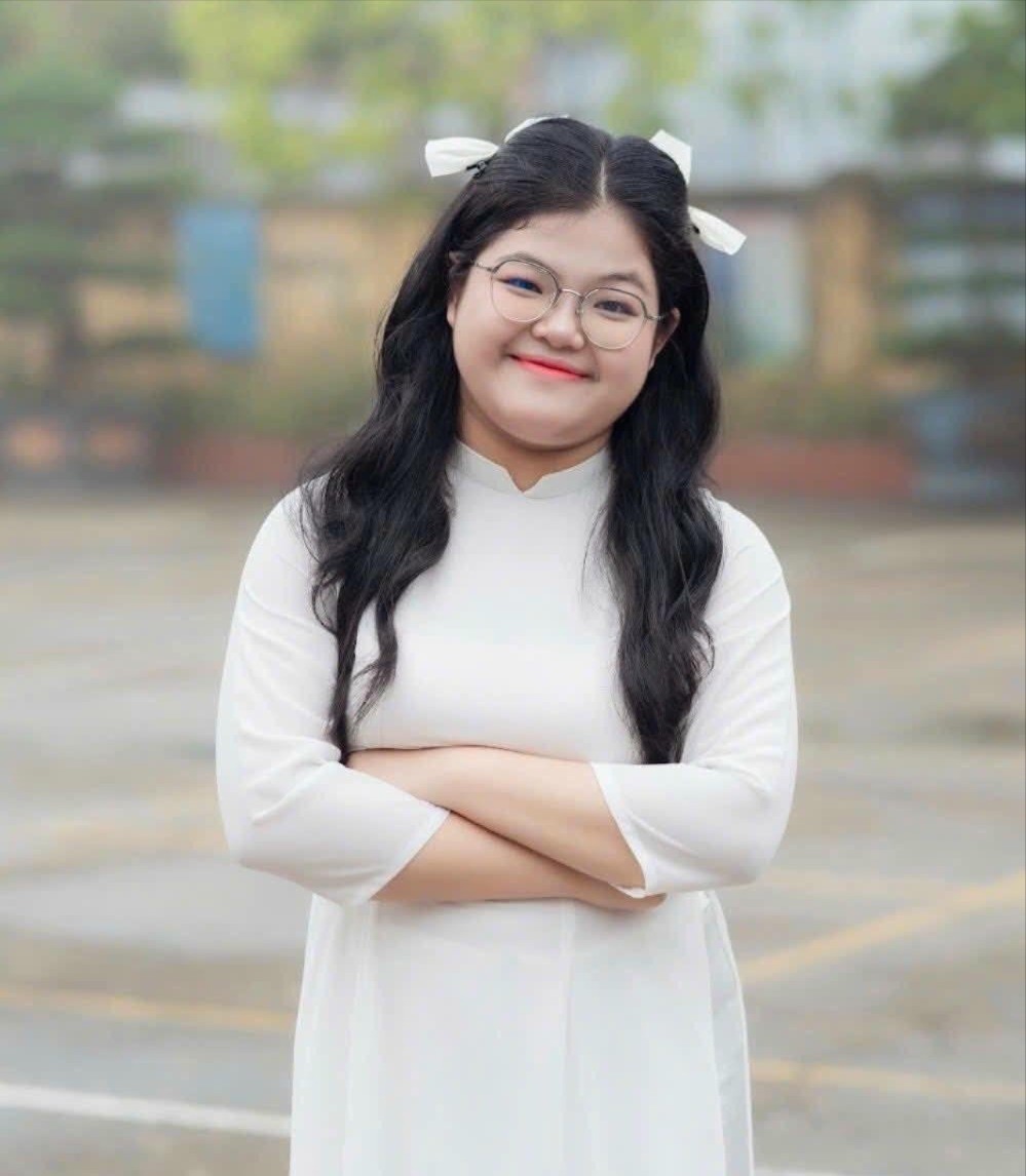 Portrait of valedictorian Nguyen Thai An from Ninh Binh. 16-7-thu-khoa-thai-an-1220.jpg