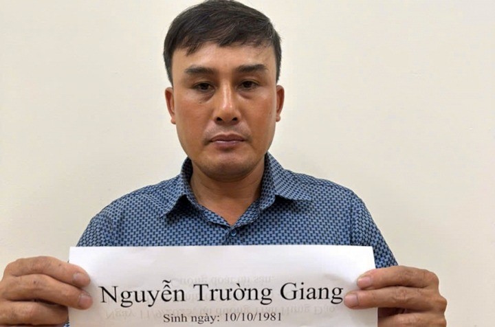 Tài xế Nguyễn Trường Giang tại cơ quan công an. toi-pham.jpg