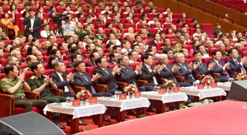 Tổng Bí thư Tô Lâm và các đồng chí lãnh đạo Đảng, Nhà nước dự chương trình gặp mặt người có công và nhân chứng lịch sử tiêu biểu. tbt-to-lam-9127.jpg
