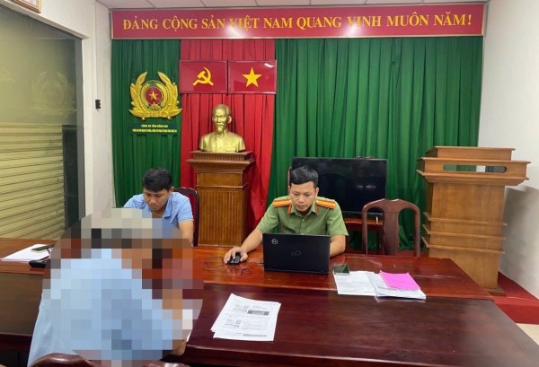 Cơ quan Công an làm việc với N.V.D. xu-phat.jpg