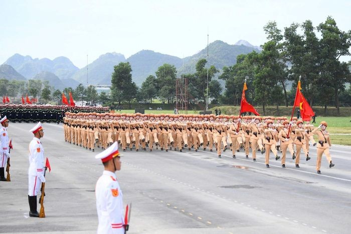 Các nữ chiến sĩ Cảnh sát giao thông tham gia buổi tổng hợp luyện lần thứ hai. Các nữ chiến sĩ Cảnh sát giao thông tham gia buổi tổng hợp luyện lần thứ hai.