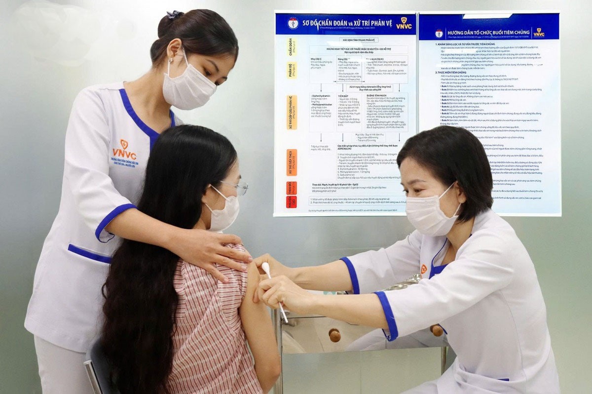 Hệ thống Tiêm chủng VNVC ra mắt và triển khai tiêm vaccine thế hệ mới 4 trong 1 (MMRV) phòng bệnh sởi, quai bị, rubella và thủy đậu tiem-chung-1.jpg