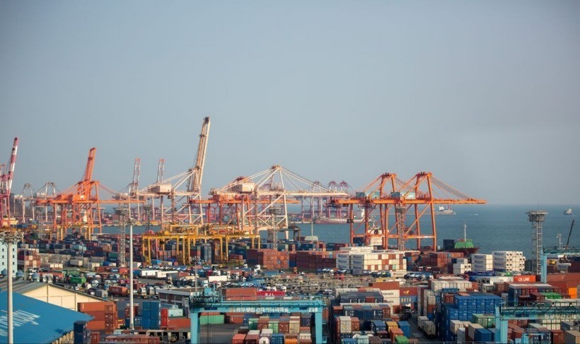 Cảng hàng hóa Busan, Hàn Quốc. hq-1343.jpg