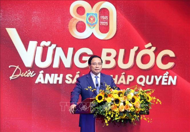 Thủ tướng Phạm Minh Chính phát biểu. tu-phap-3.jpg