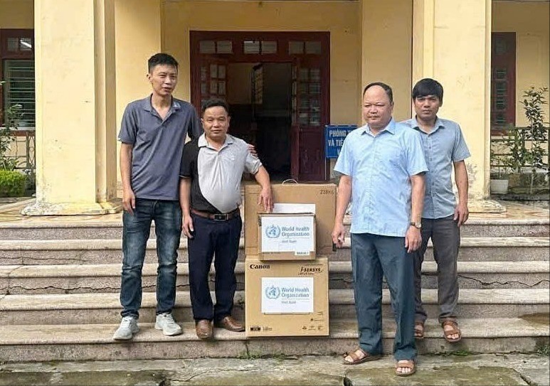 Trung tâm Y tế khu vực Si Ma Cai tiếp nhận thiết bị y tế. si-ma-cai-7084.jpg