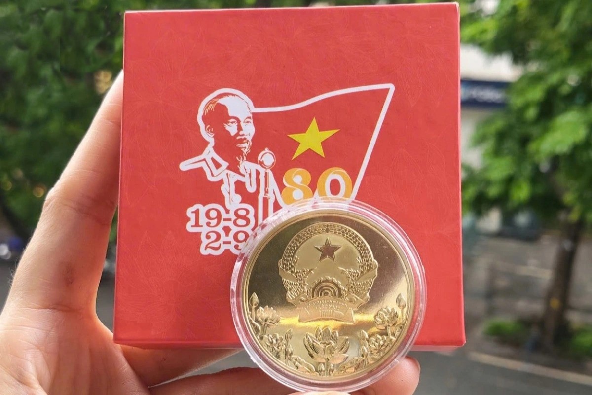 Đồng xu hợp kim kỷ niệm 80 năm Quốc khánh – biểu tượng của niềm tự hào dân tộc tem-1-1.jpg