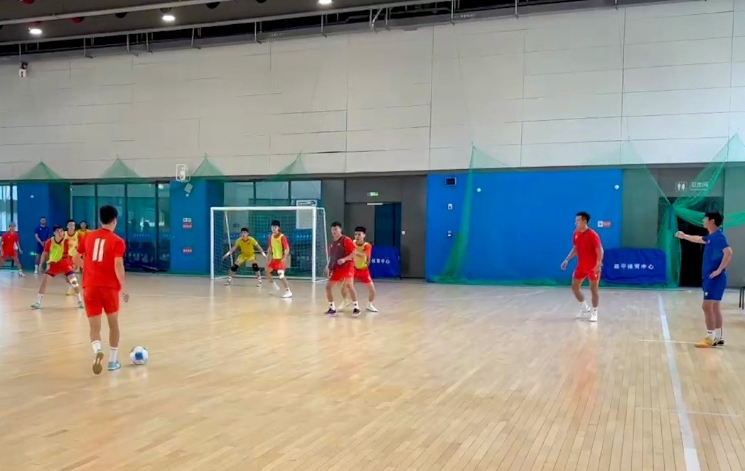 Đội tuyển Futsal Việt Nam có buổi tập tại Trung tâm liên hợp thể thao Linping. e.jpg