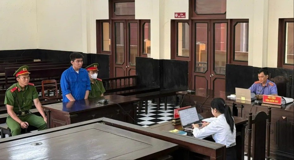 Bị cáo Lê Quốc Thịnh thực hiện hành vi lừa đảo xuyên biên giới chiếm đoạt hơn 2,6 tỉ đồng. xu-an-5403.jpg