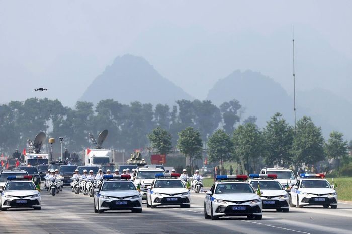 Khối xe của lực lượng Cảnh sát giao thông. Khối xe của lực lượng Cảnh sát giao thông.