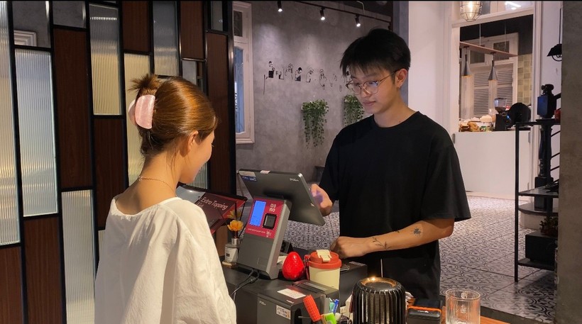 Nhiều sinh viên tìm đến phương án làm thêm công việc tại chính chủ trọ của mình để đổi lấy chỗ ở. sinh-vien.jpg