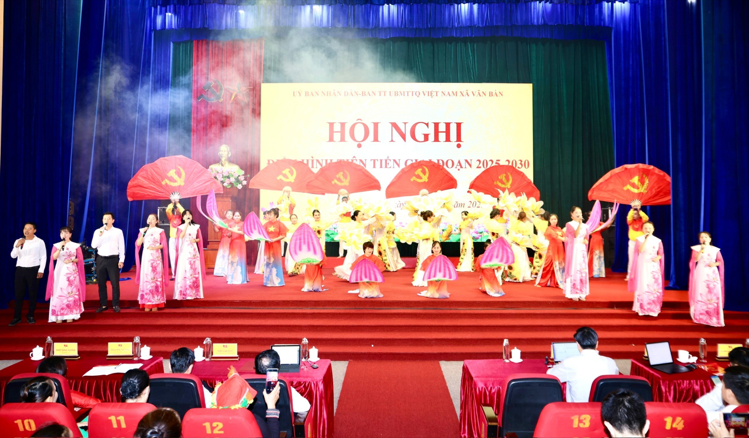 Quang cảnh hội nghị. quang-canh-hoi-nghi-541.jpg