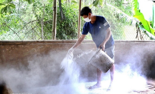 Khử trùng chuồng trại. 18-7-ta-lon-3-5.jpg