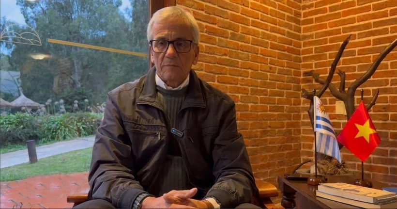 Ông Juan Castillo, Tổng Bí thư Đảng Cộng sản Uruguay, Bộ trưởng Lao động và An sinh xã hội Uruguay. uuguay.jpg