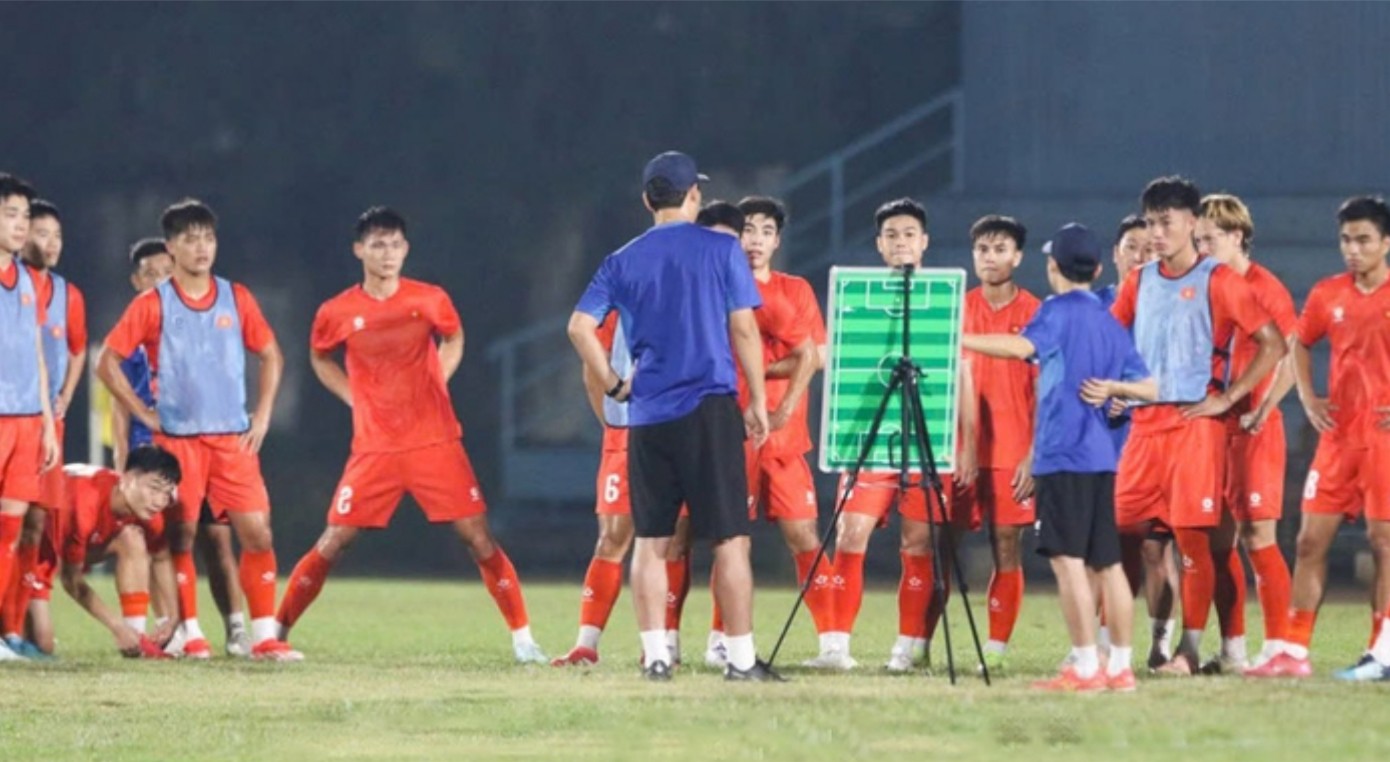 HLV Kim Sang-sik sẽ cố gắng hạn chế sai sót của các cầu thủ U23 Việt Nam. u23-viet-nam-3-5853.jpg