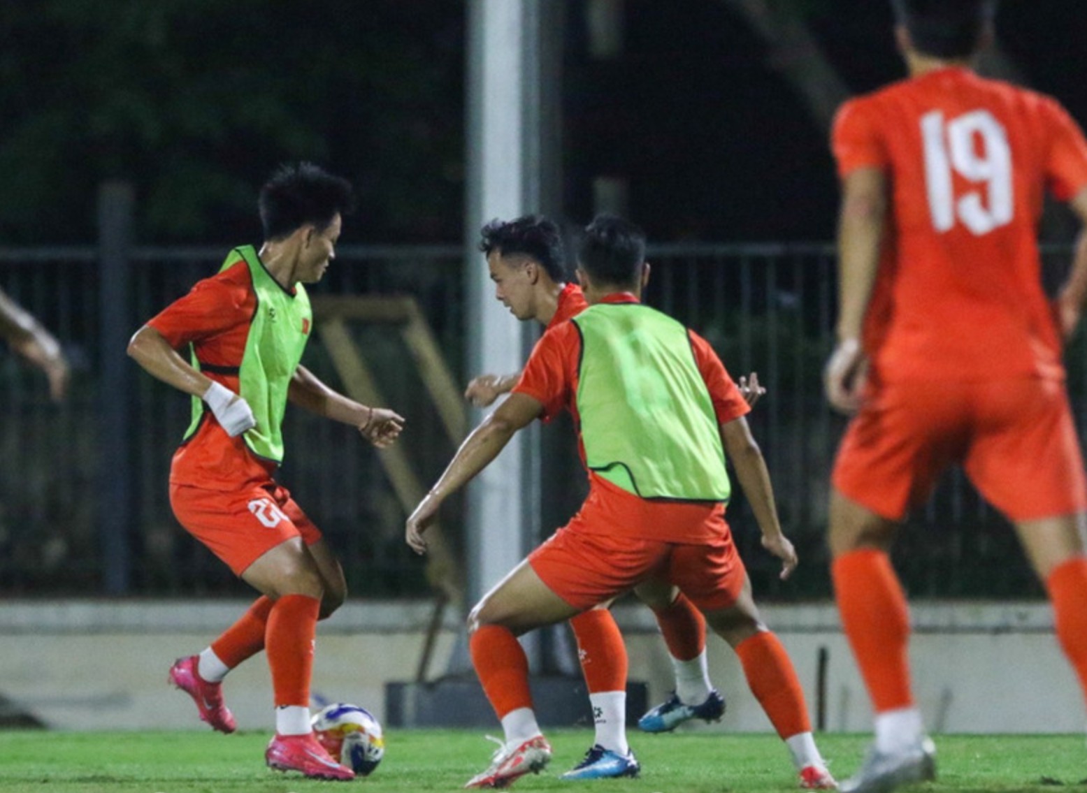 U23 Việt Nam tiếp tục rèn những miếng đánh của mình. u23-viet-nam-2554.jpg