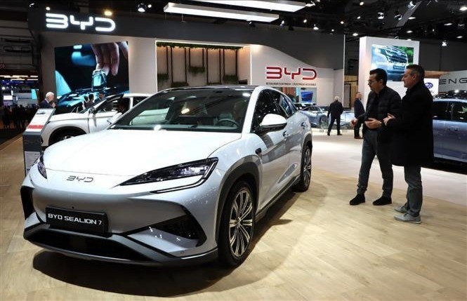 Nhà sản xuất xe Trung Quốc BYD giới thiệu nhiều mẫu xe tích hợp công nghệ cao tại Triển lãm. 17-7-xe-dien-tq-soai-ngoi-8551.jpg