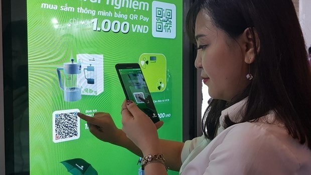 Cho vay trực tuyến đang trở thành xu hướng tất yếu của ngành ngân hàng. chuyen-doi.jpg