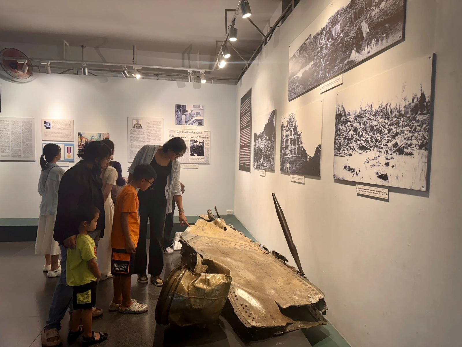 Nhiều gia đình cũng chọn bảo tàng là điểm đến về nguồn cho các bé vào dịp hè.