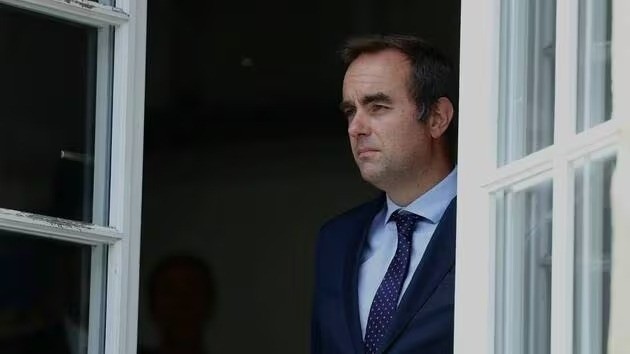 Sự gắn bó và trung thành với Tổng thống Emmanuel Macron giúp Tân Thủ tướng Pháp Sébastien Lecornu duy trì vị trí chủ chốt qua nhiều nhiệm kỳ chính phủ. tt-phap-lai.jpg