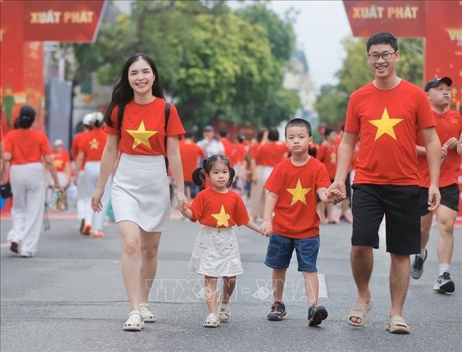 คาดว่าเมืองหลวงฮานอยจะต้อนรับนักท่องเที่ยวทั้งในและต่างประเทศหลายล้านคน โดยมีกิจกรรมเด่นๆ คือการจัดกิจกรรมเฉลิมฉลองครบรอบ 80 ปีวันชาติ Thủ đô Hà Nội dự kiến sẽ đón hàng triệu lượt khách trong nước và quốc tế, với tâm điểm là các hoạt động kỷ niệm 80 năm Quốc khánh.