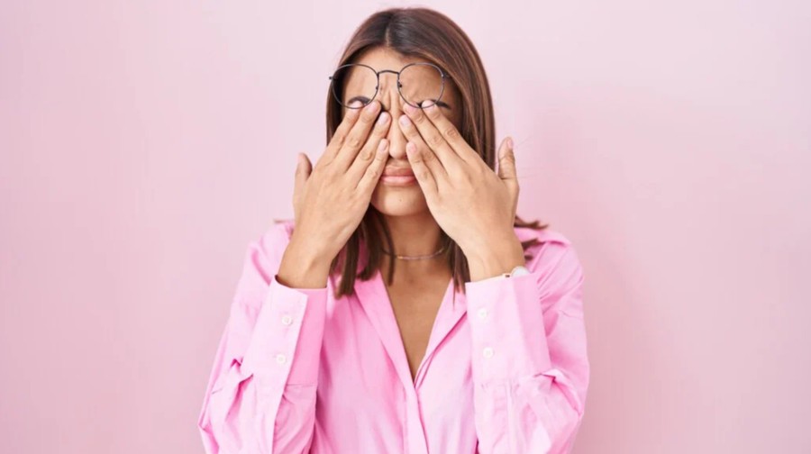 Nếu lượng đường trong máu cao không được kiểm soát, nó có thể dẫn đến những vấn đề về mắt nghiêm trọng và lâu dài. duong-huyet-2.jpg