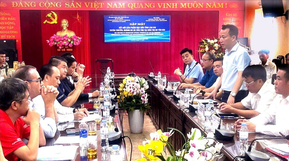 Quang cảnh chương trình gặp mặt kết nối sản phẩm đặc hữu tỉnh Lào Cai. sieu-thi-1-5295.jpg