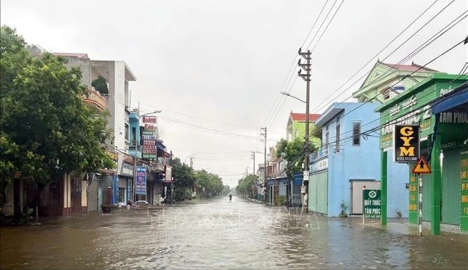 Một số tuyến đường xã Hải Thịnh (Ninh Bình) bị ngập. ninh-binh-ngap-6357.jpg