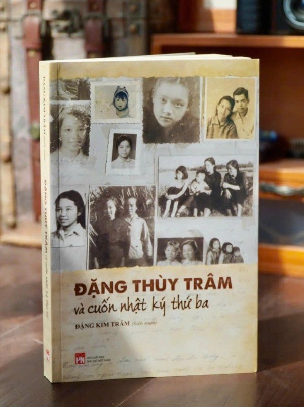 Bìa cuốn sách "Đặng Thùy Trâm và cuốn nhật ký thứ ba" 18-7-dang-thuy-tram-sach-3-6323.jpg