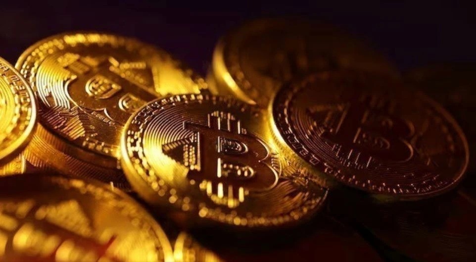 រូបភាពនៃ Bitcoin cryptocurrency ។ 14-7-bitcoi-3983.jpg