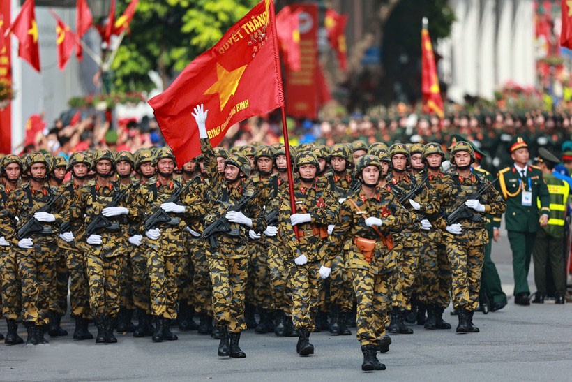 Truyền thông Đức đưa tin Việt Nam đã kỷ niệm ngày Độc lập với màn trình diễn diễu binh, diễu hành quy mô lớn. duc.jpg