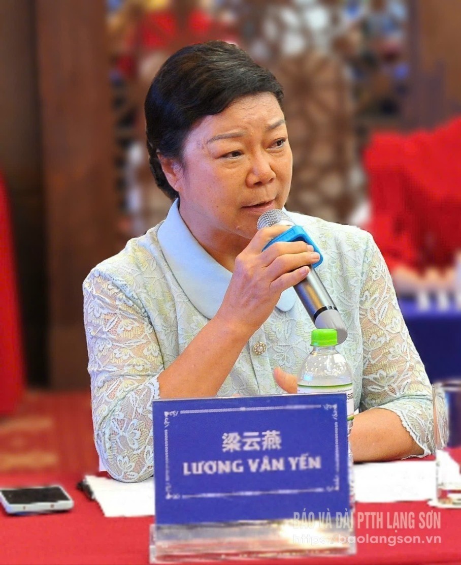 Bà Lương Vân Yến, Giám đốc Công ty Du lịch Quốc tế Hoà Bình (Bằng Tường, Trung Quốc). lang-son-4-6121.jpg