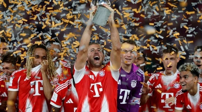 Các danh hiệu đã không còn lẩn tránh Harry Kane.